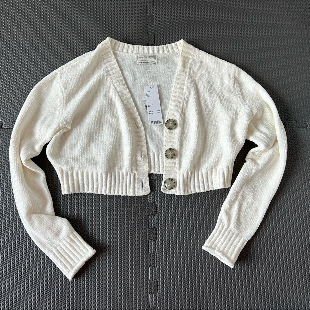 Cute Urban Outfitters Cropped Cardigan Top